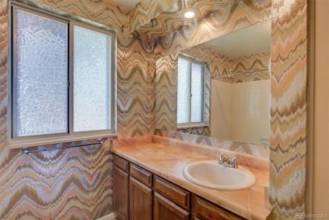 7621 Oak Street Arvada CO 80005