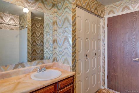 7621 Oak Street Arvada CO 80005