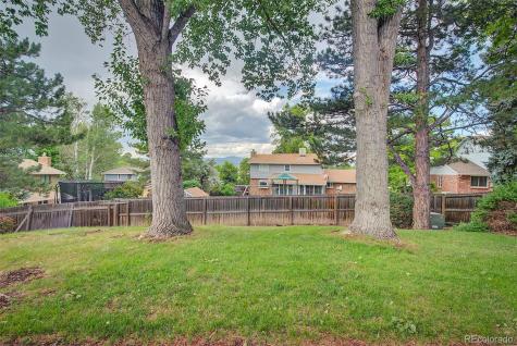 7621 Oak Street Arvada CO 80005