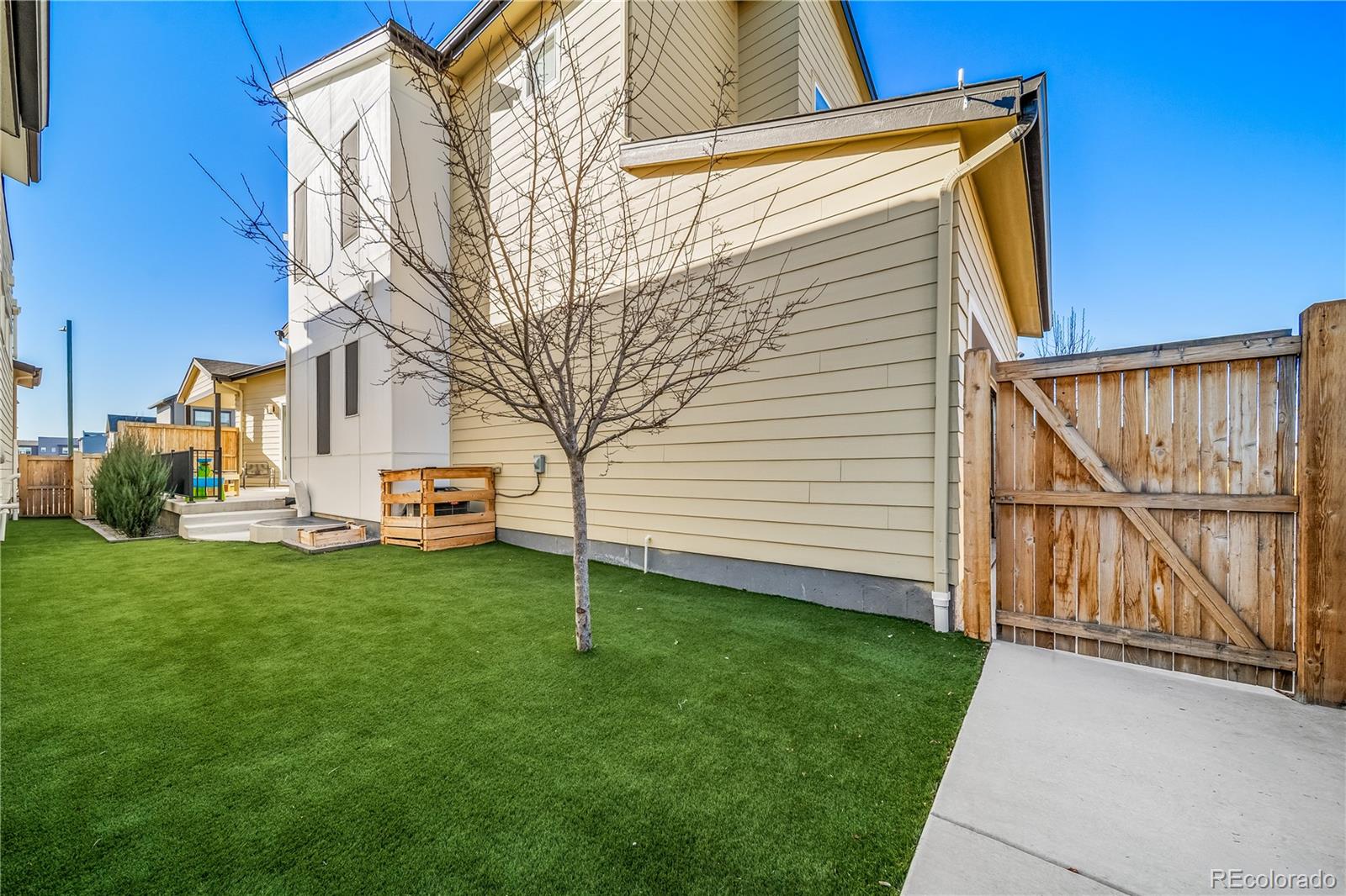 6322 N Emporia Street Denver CO 80238