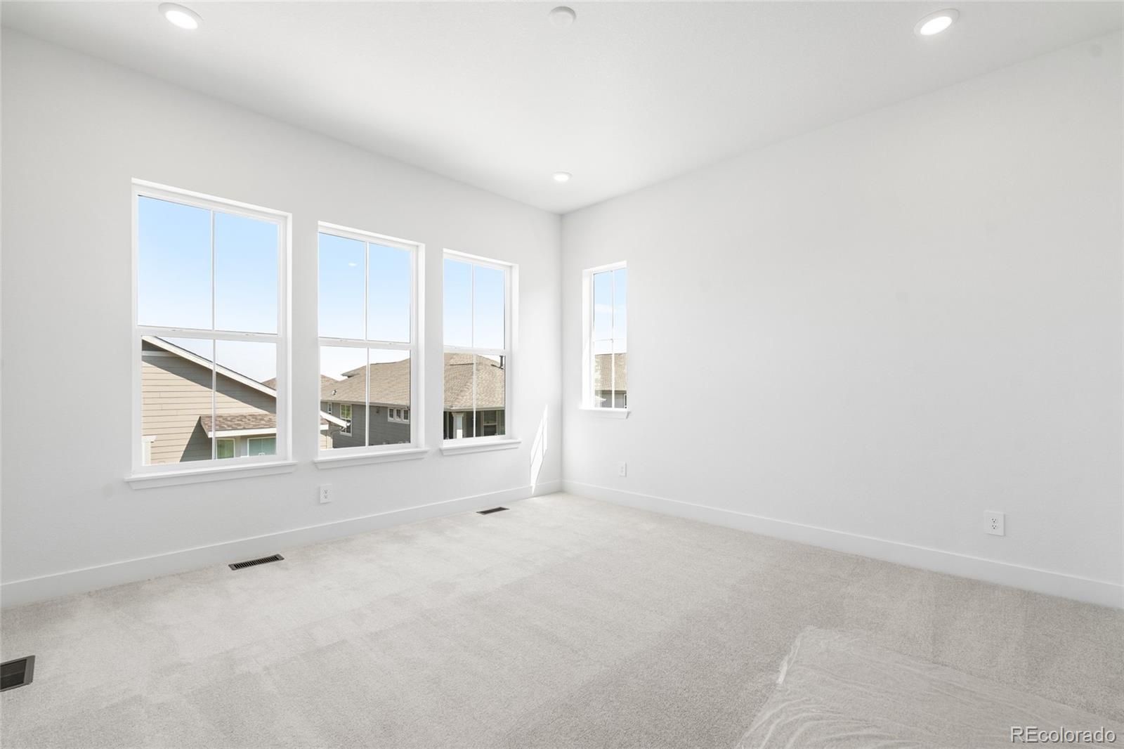8664 S Quemoy Street Aurora CO 80016
