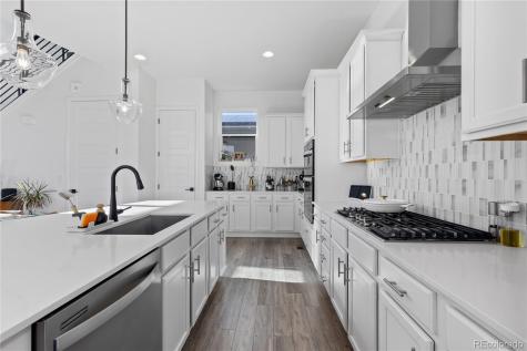 6058 N Perth Street Aurora CO 80019