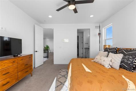 6058 N Perth Street Aurora CO 80019