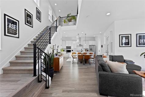 6058 N Perth Street Aurora CO 80019