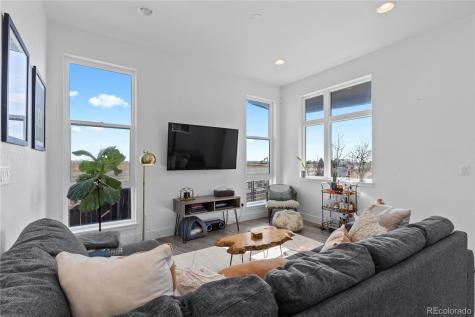 6058 N Perth Street Aurora CO 80019