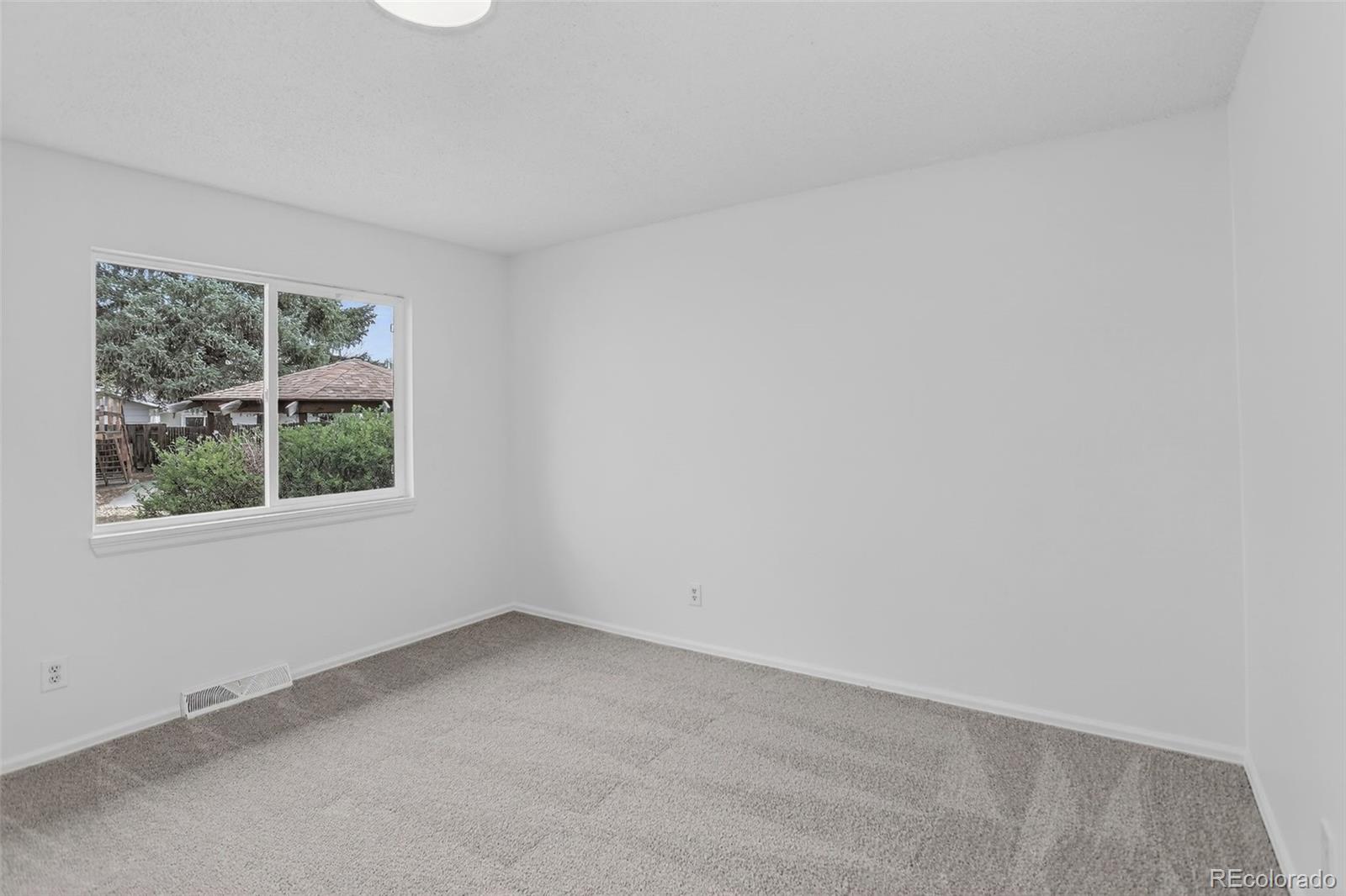 1820 Meadow Lane Longmont CO 80501