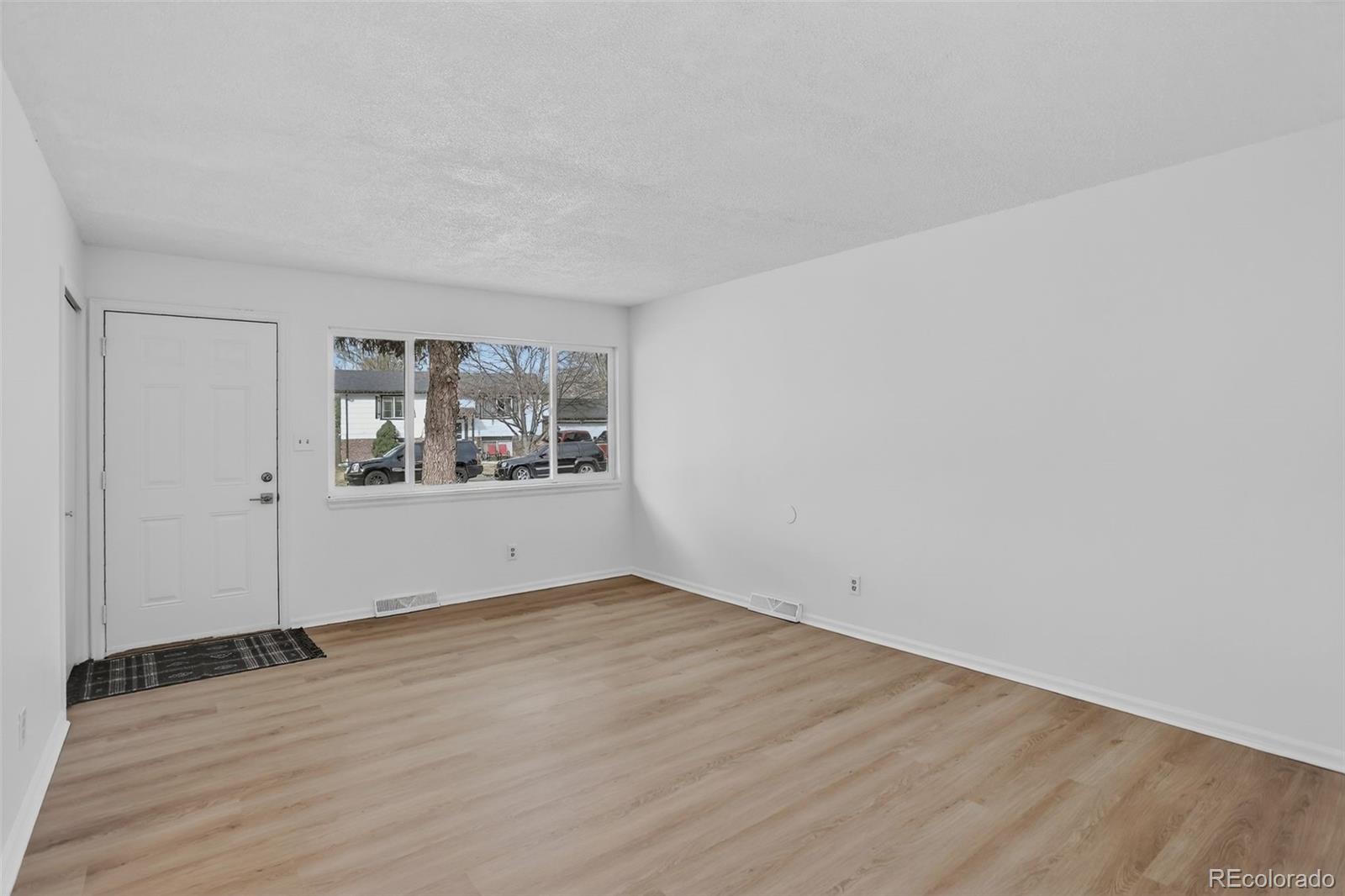 1820 Meadow Lane Longmont CO 80501