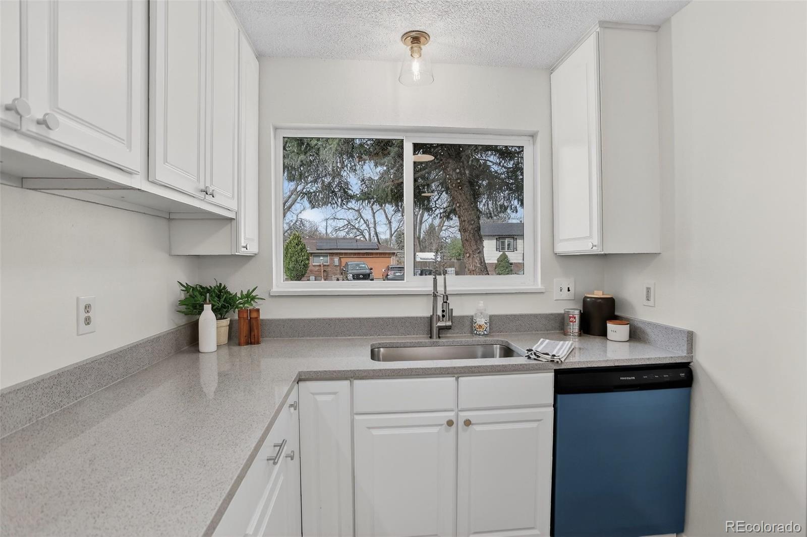 1820 Meadow Lane Longmont CO 80501