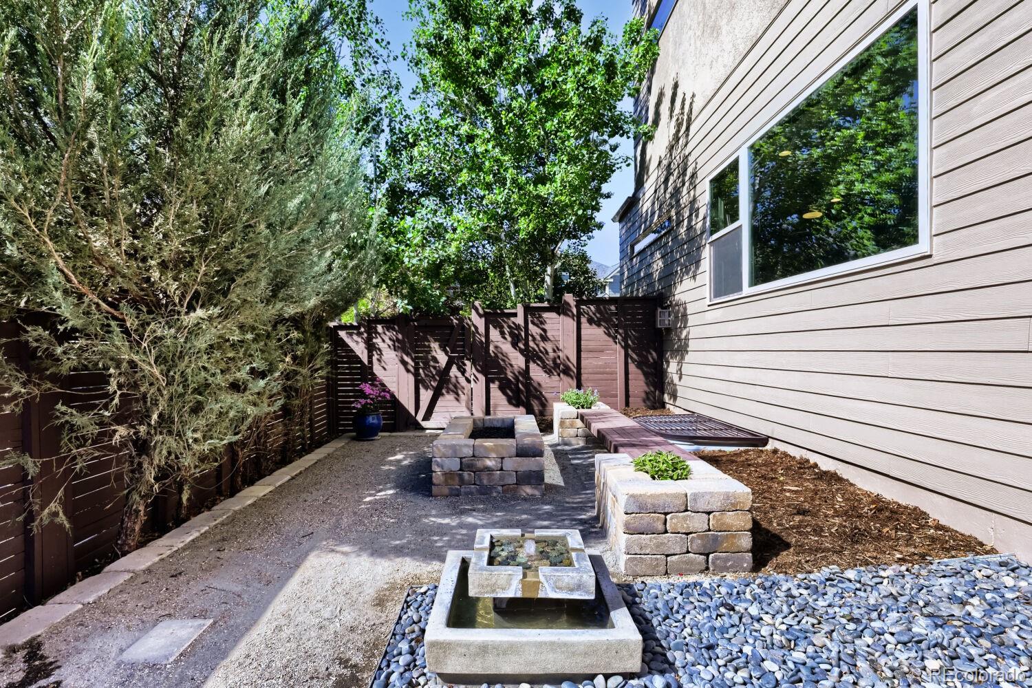 5434 N Verbena Street Denver CO 80238