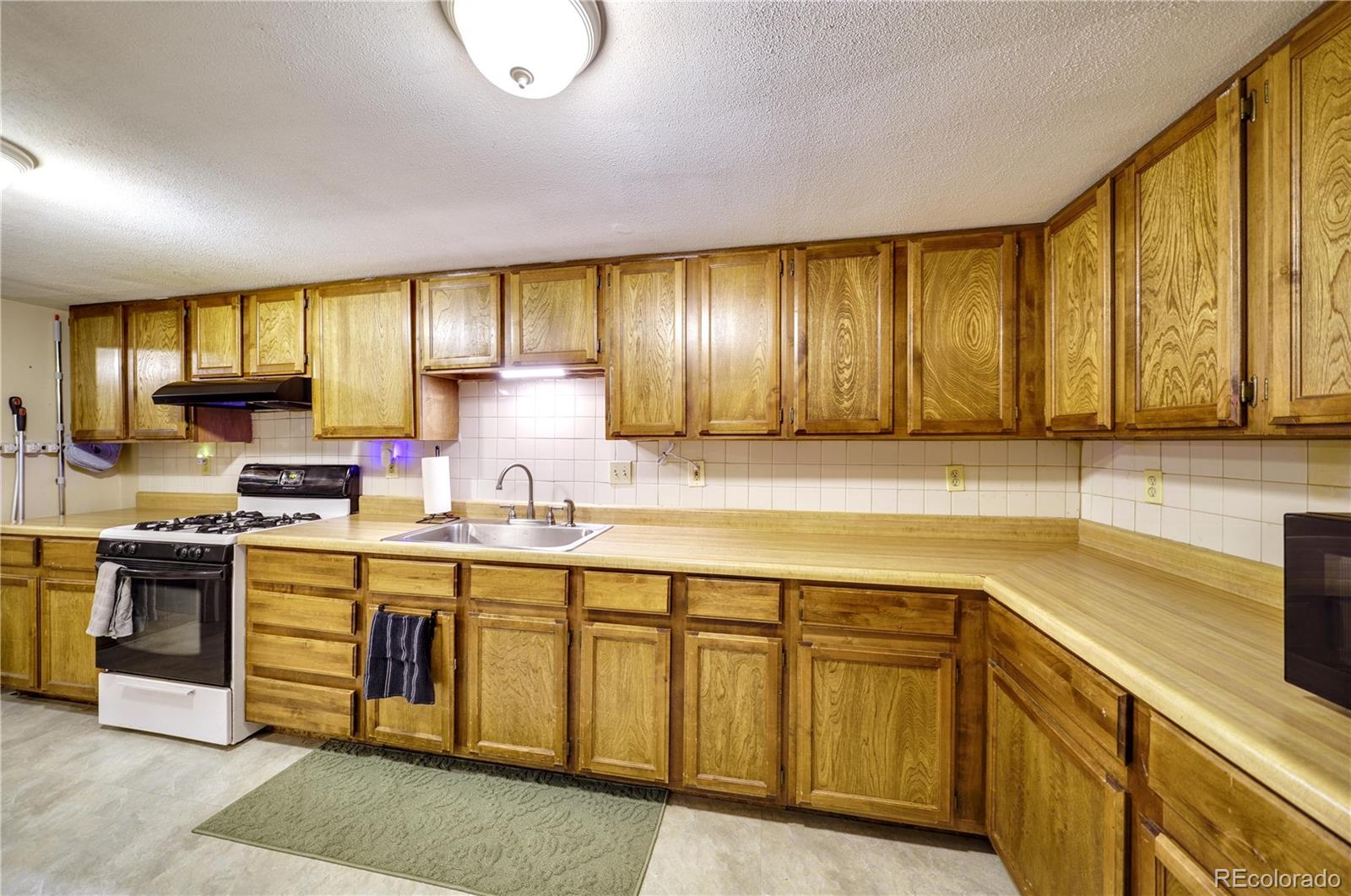 6616 S Lincoln Street Centennial CO 80121