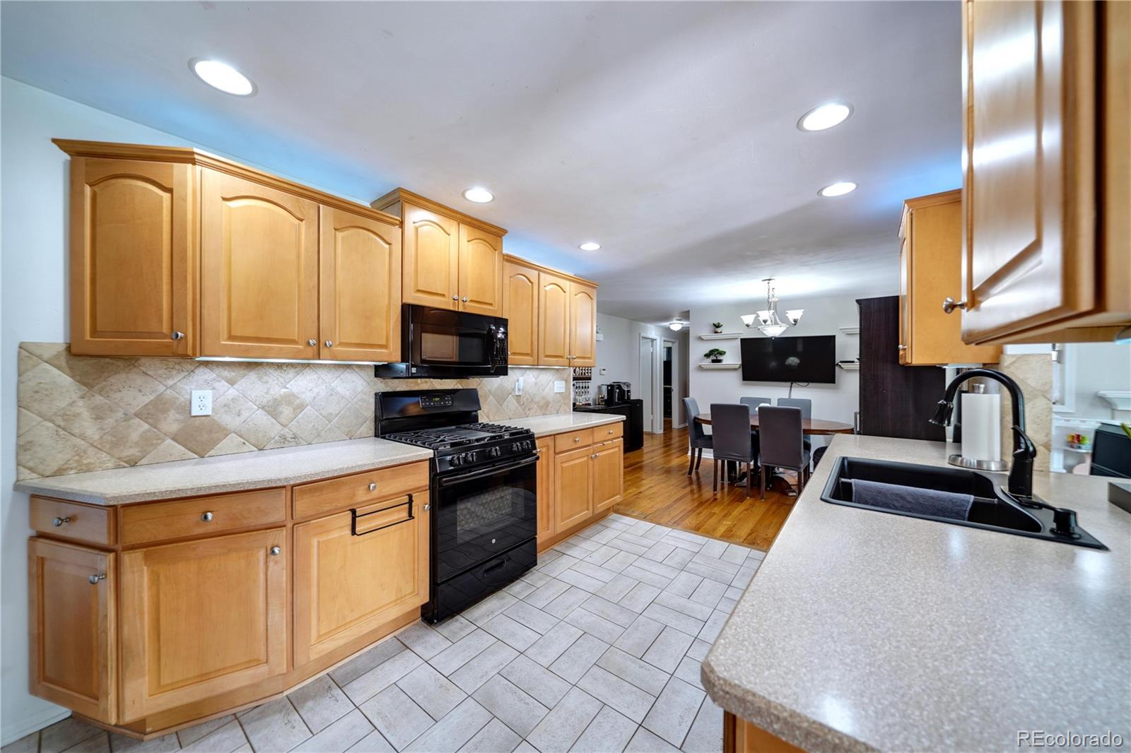 6616 S Lincoln Street Centennial CO 80121
