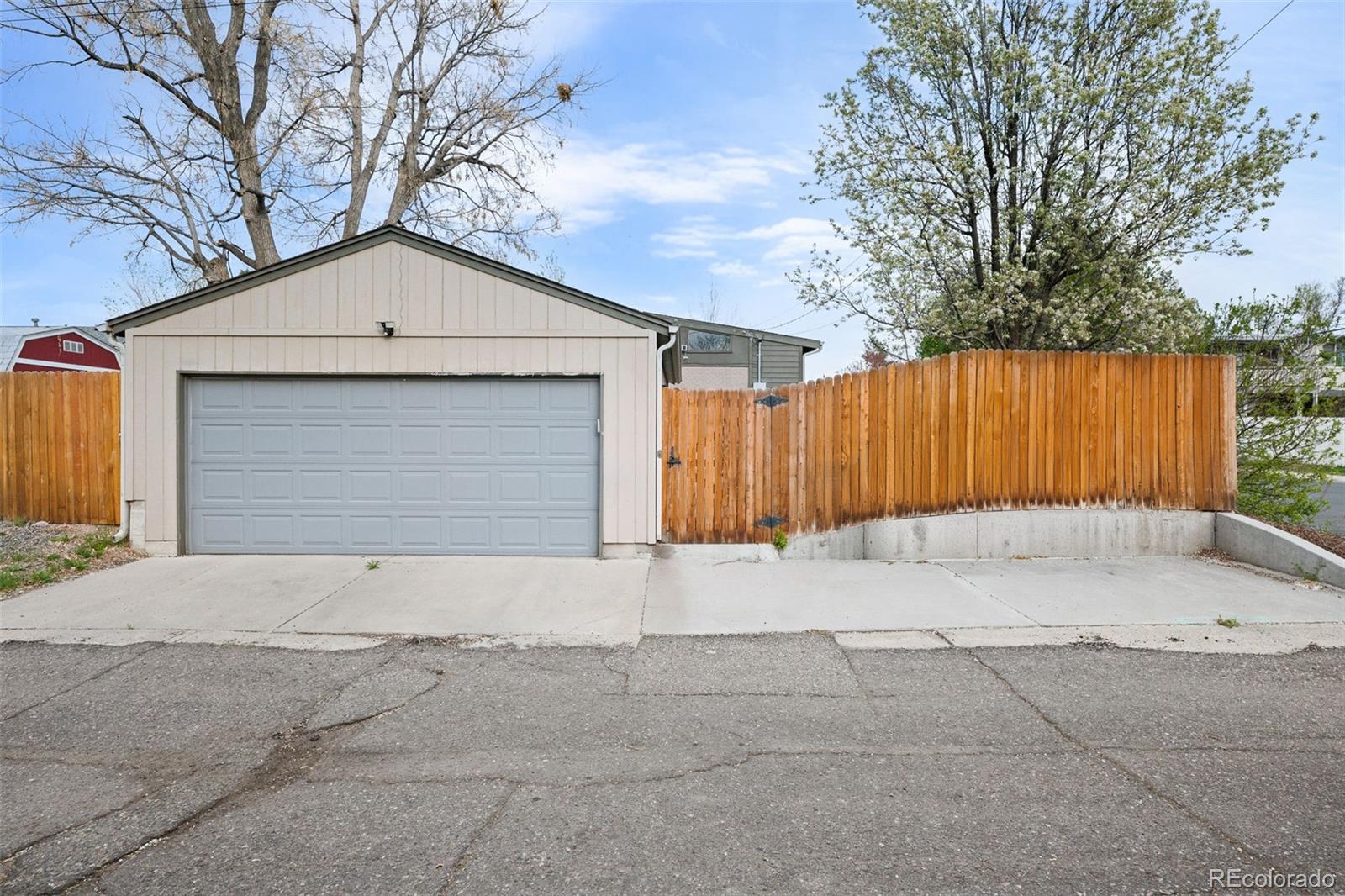 901 Glencoe Street Denver CO 80220