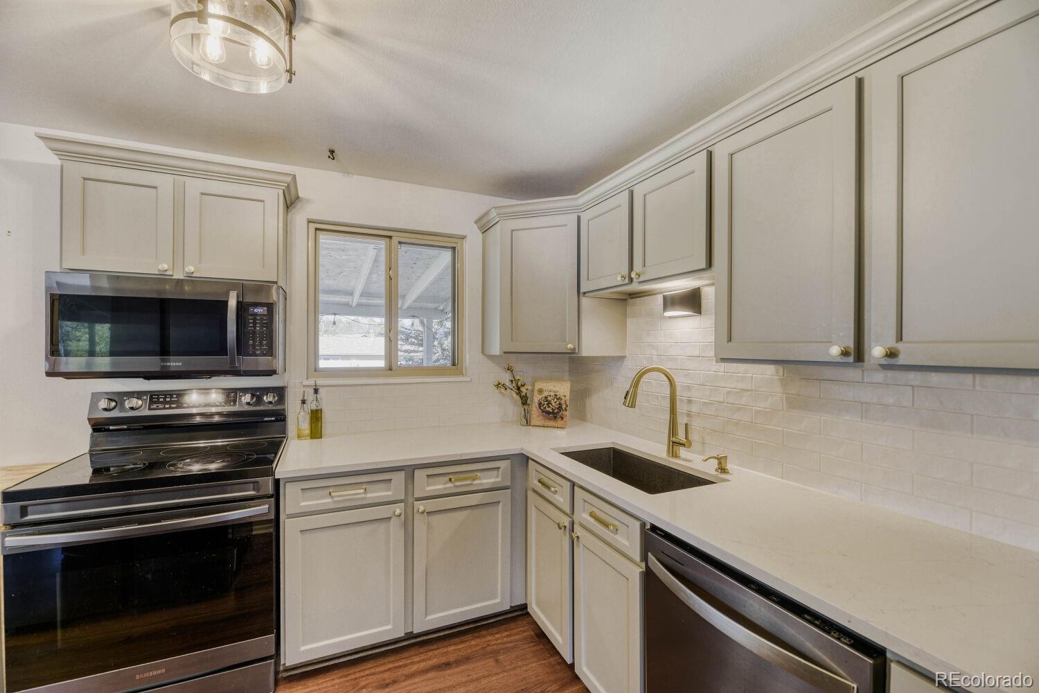 6361 S Ash Court Centennial CO 80121