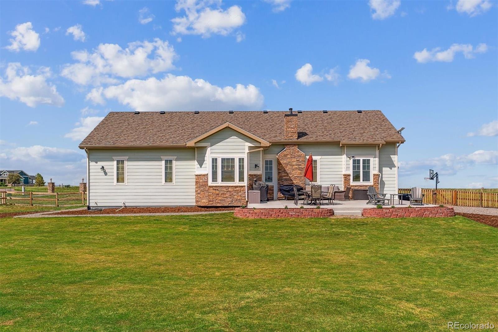 527 Antelope Drive E Bennett CO 80102