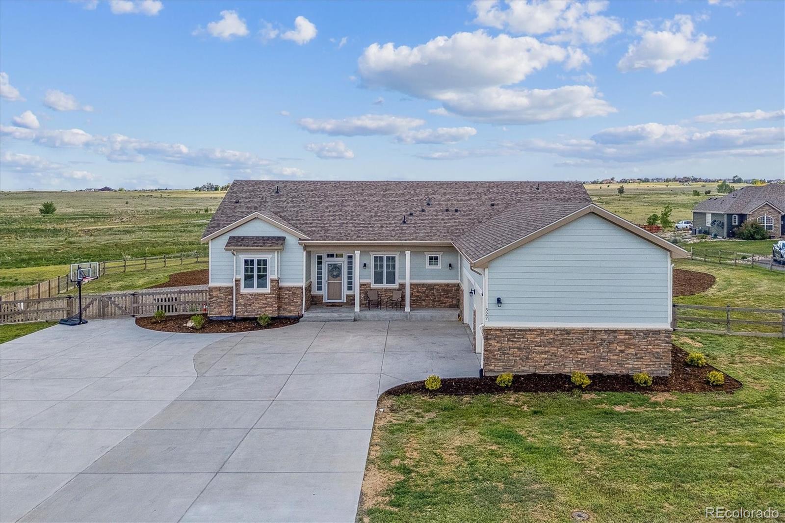 527 Antelope Drive E Bennett CO 80102