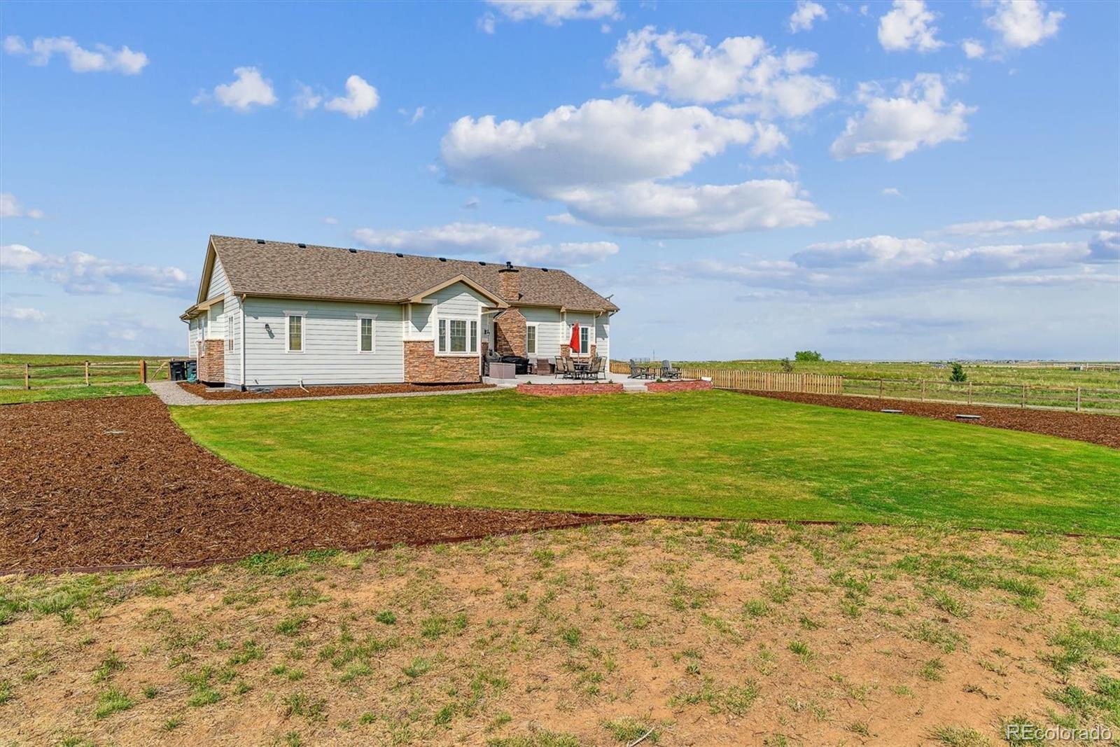 527 Antelope Drive E Bennett CO 80102