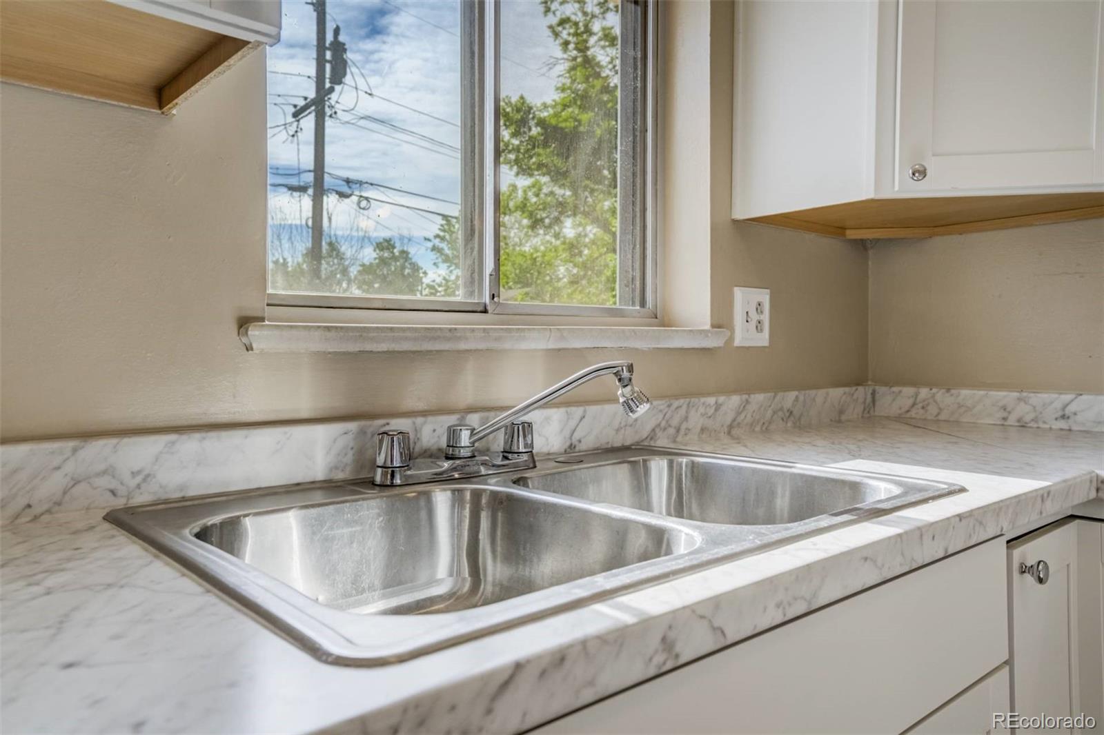 3055 Carson Street Aurora CO 80011
