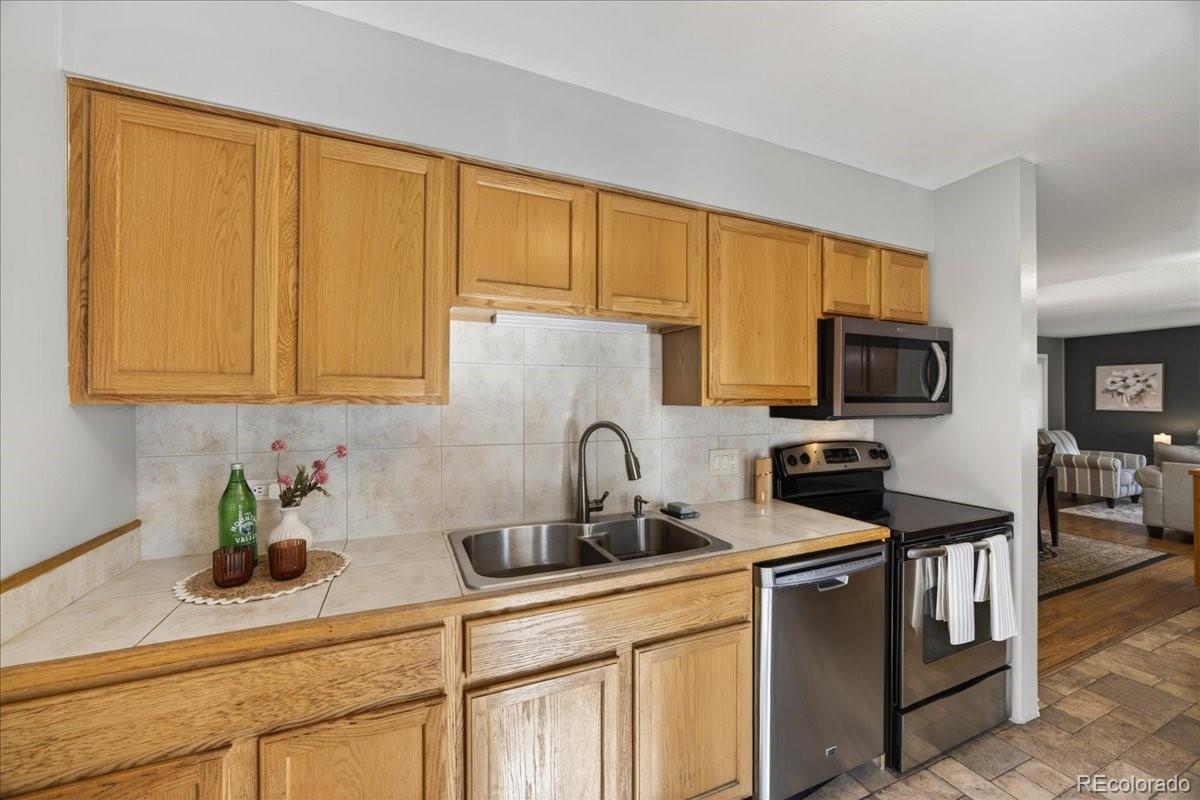 961 Kendall Street Lakewood CO 80214