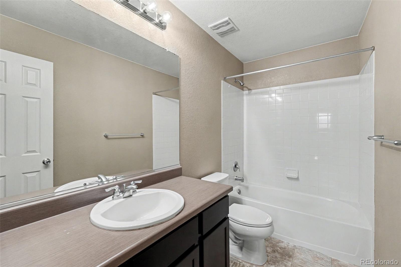 2304 Winding Drive Longmont CO 80504