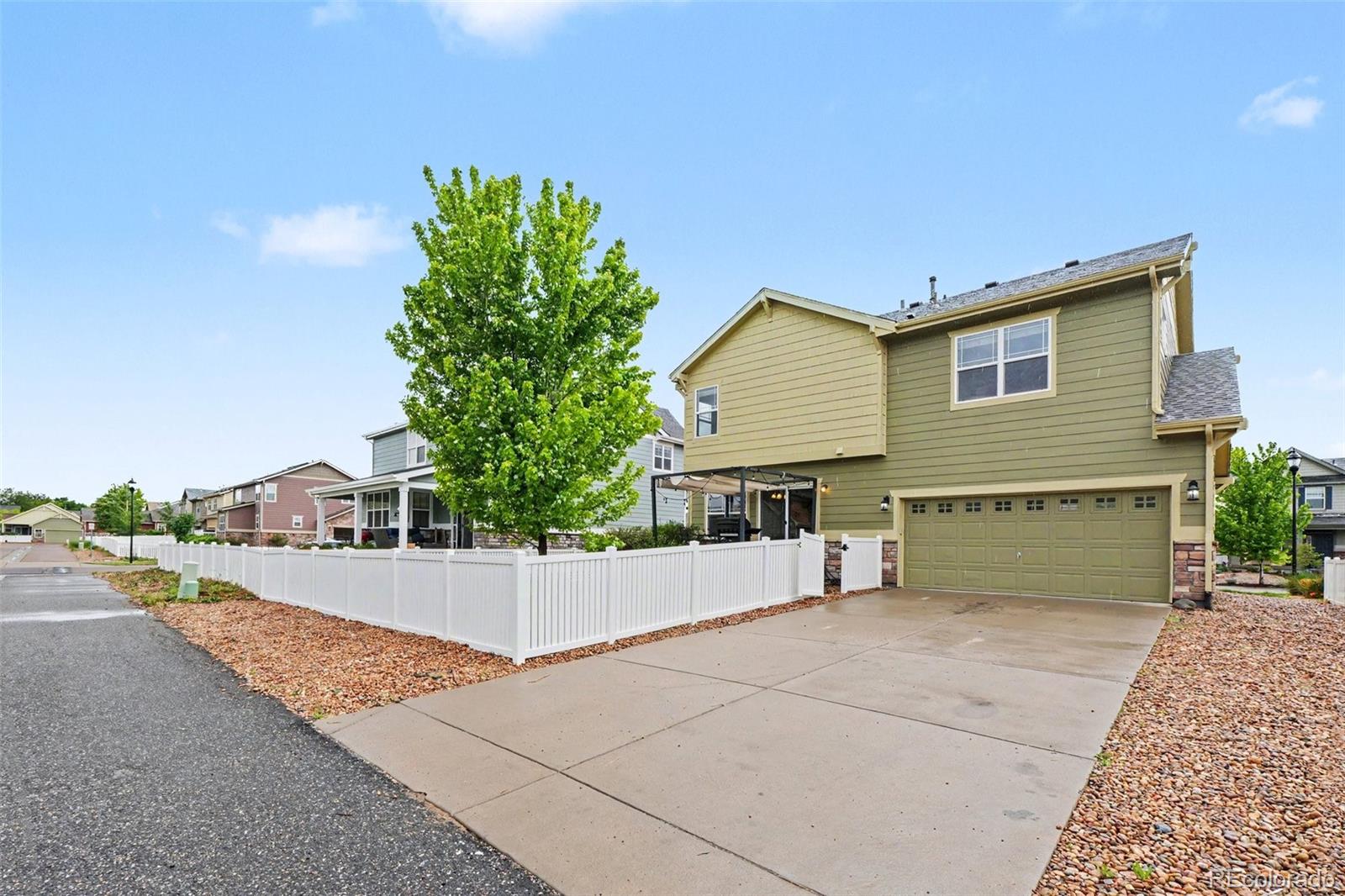 2304 Winding Drive Longmont CO 80504