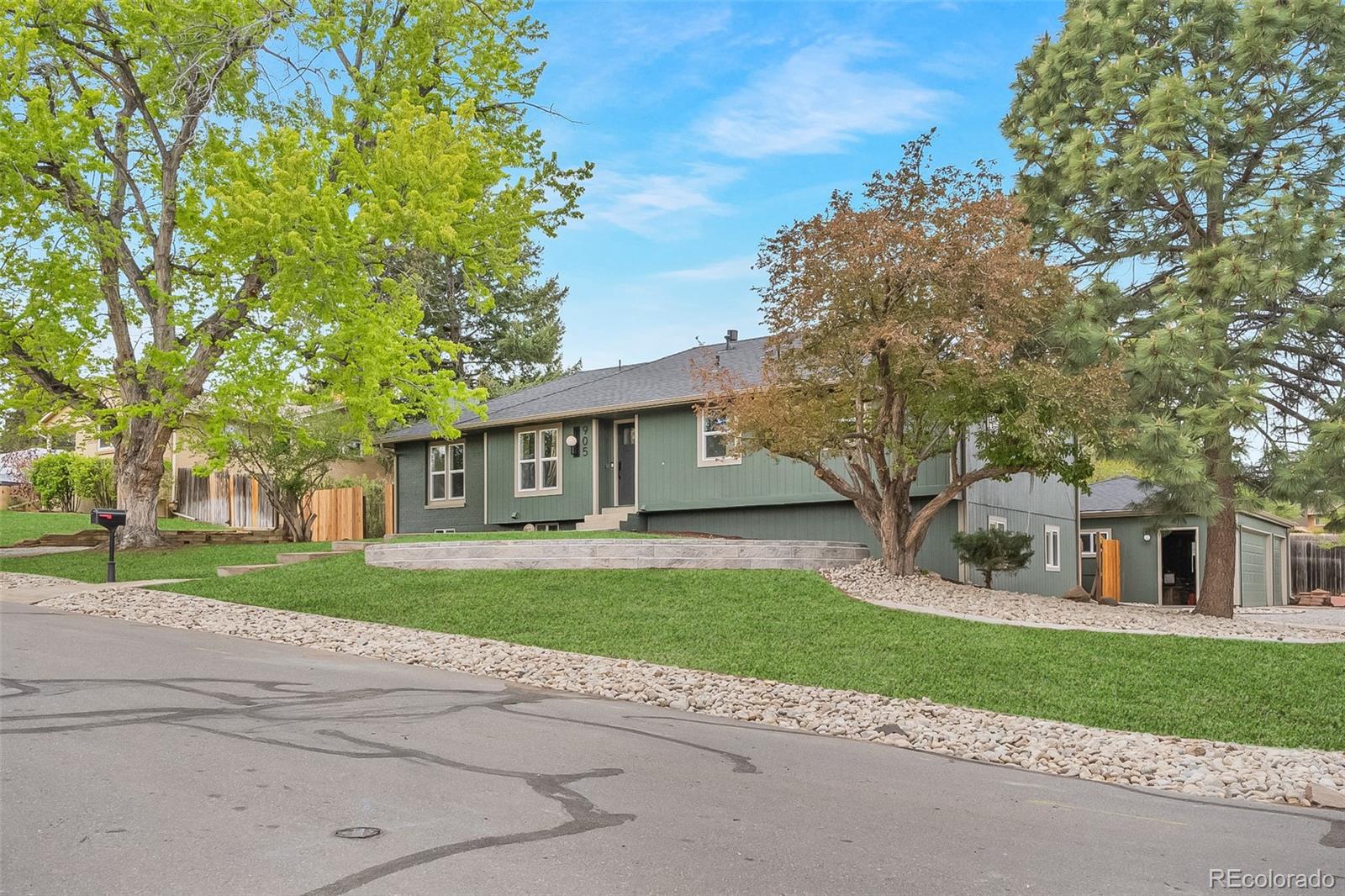 905 S Vance Street Lakewood CO 80226