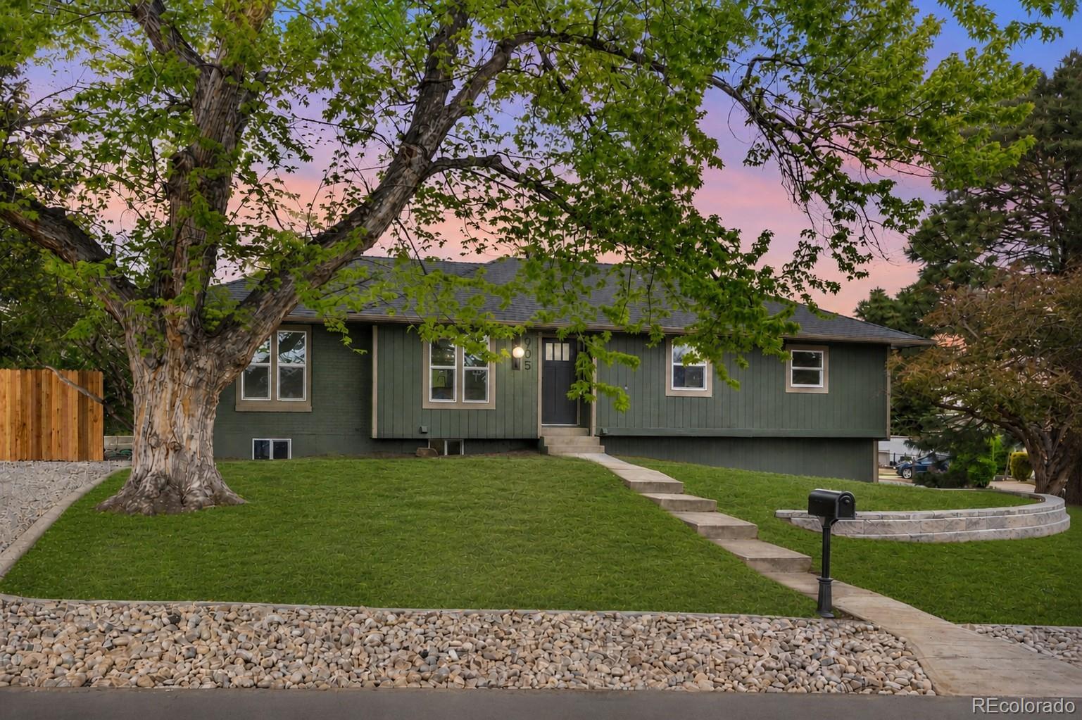 905 S Vance Street Lakewood CO 80226