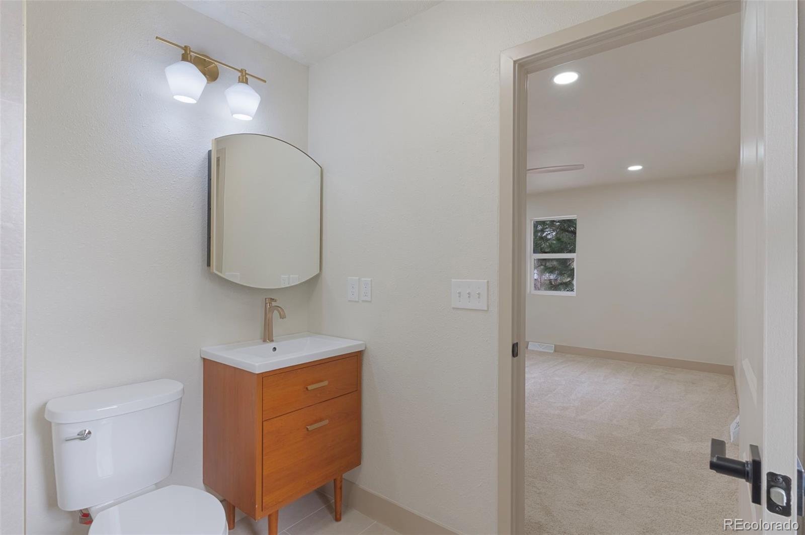 905 S Vance Street Lakewood CO 80226