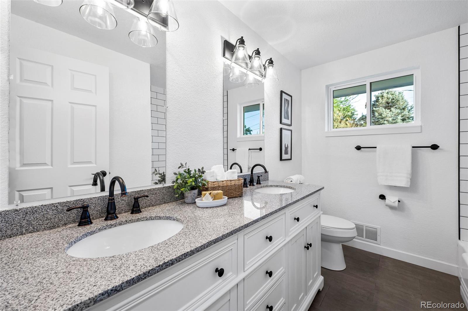 40 E Weaver Place Centennial CO 80121