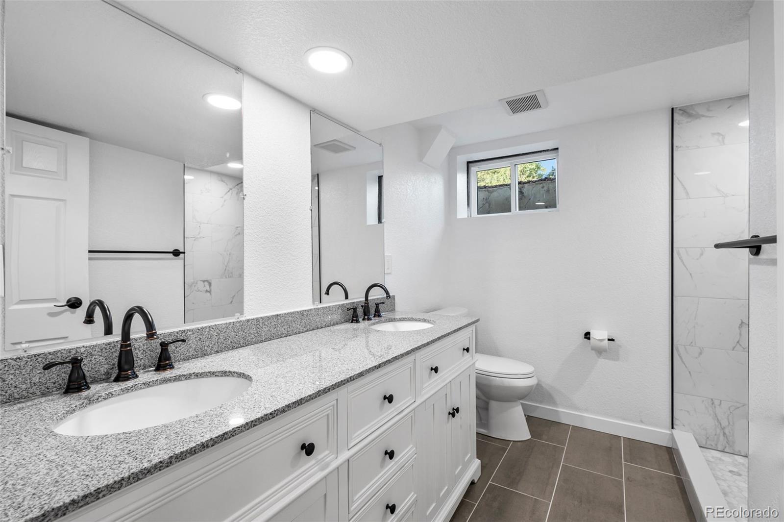 40 E Weaver Place Centennial CO 80121