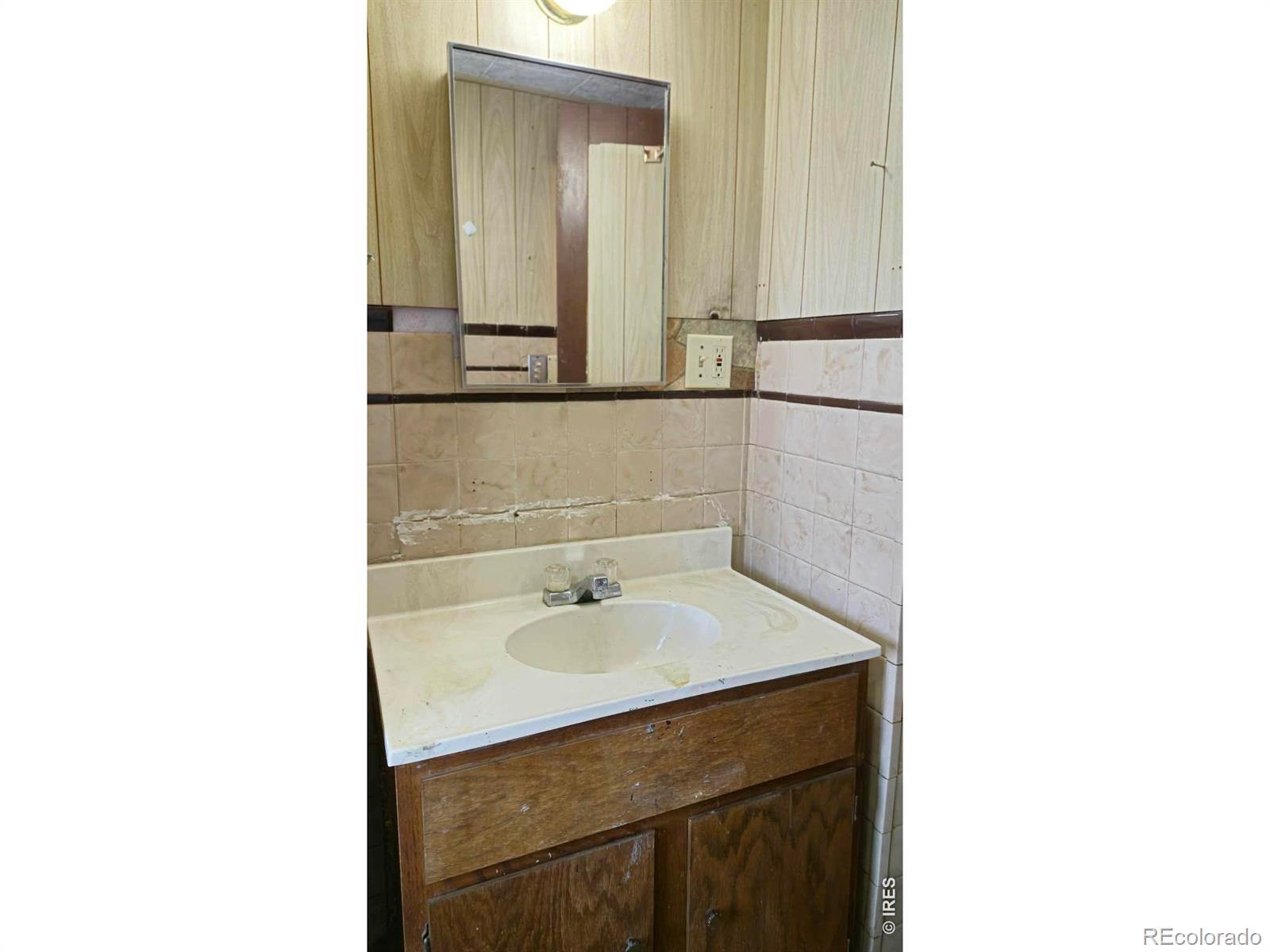 120 W 5th Street S Cheyenne Wells CO 80810