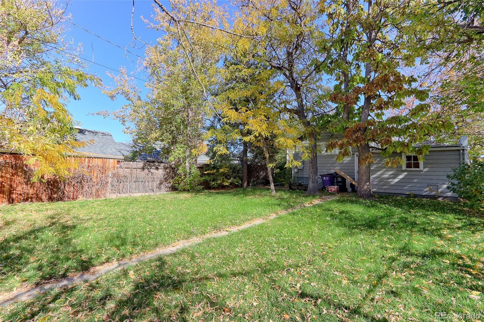 4985 Green Court Denver CO 80221