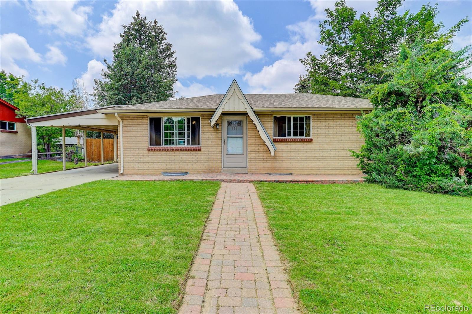 609 S Quentin Street Aurora CO 80012