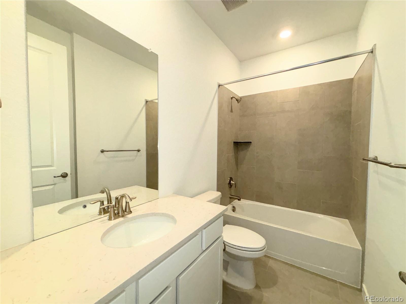 24535 E Kettle Court Aurora CO 80016