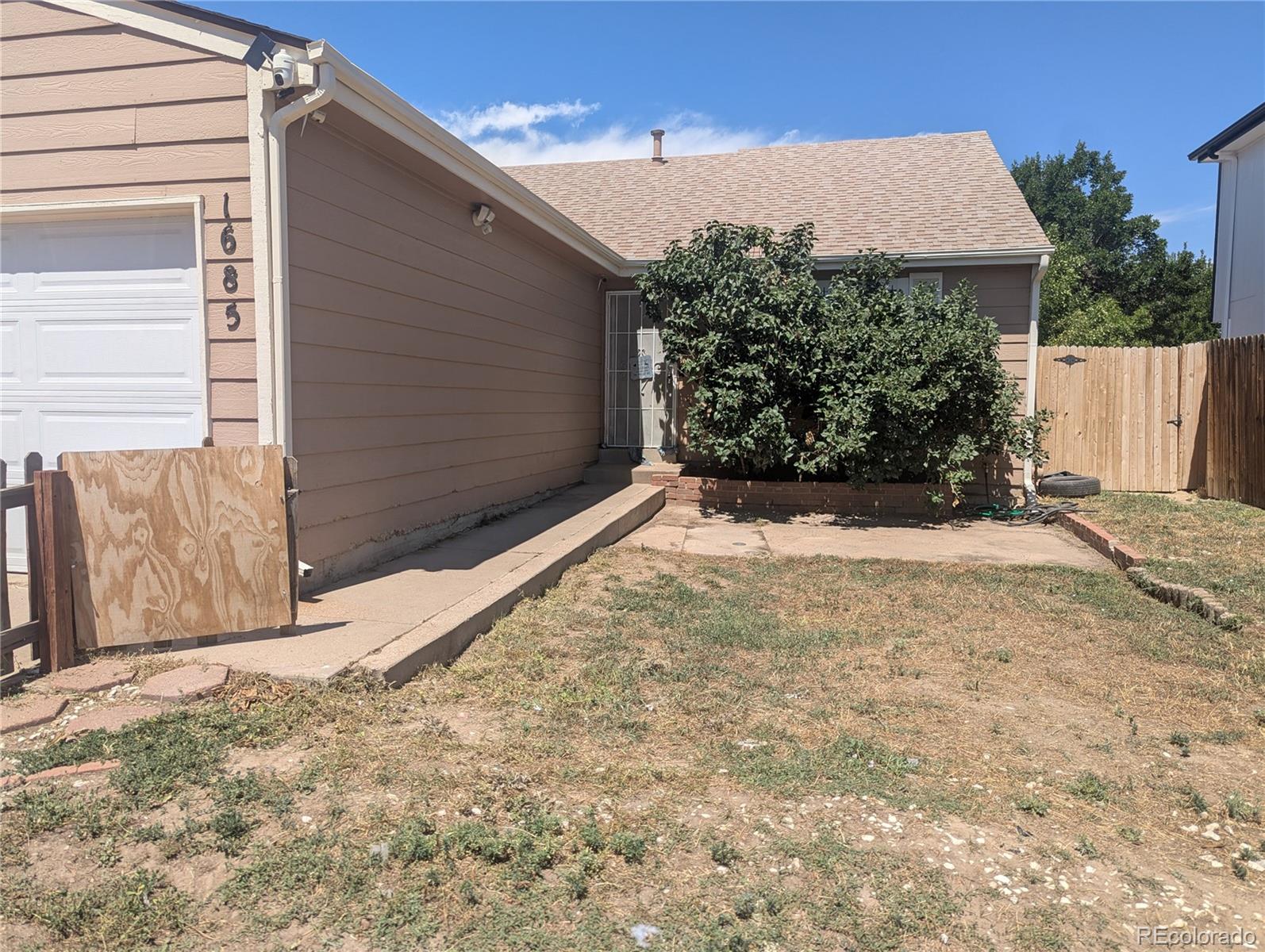 1685 Ensenada Way Aurora CO 80011