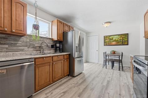 10045 W 8th Place Lakewood CO 80215