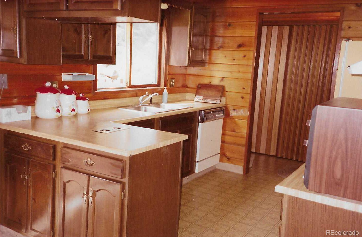 79 Ranch View Drive Florissant CO 80816