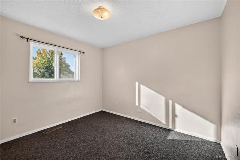 4135 Neat Place Colorado Springs CO 80917