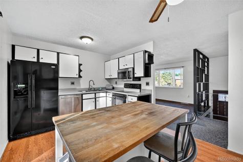 4135 Neat Place Colorado Springs CO 80917