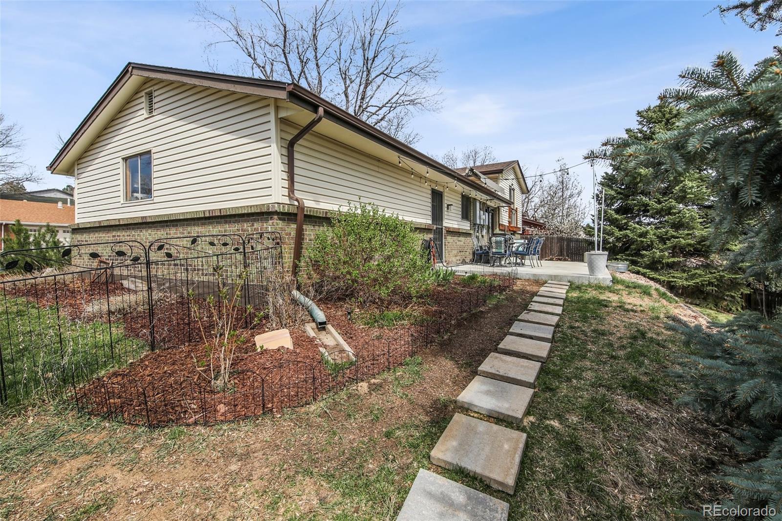 8898 W Harvard Place Lakewood CO 80227
