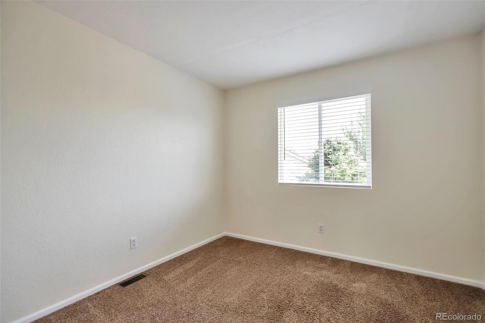 1248 Red Mountain Drive Longmont CO 80504