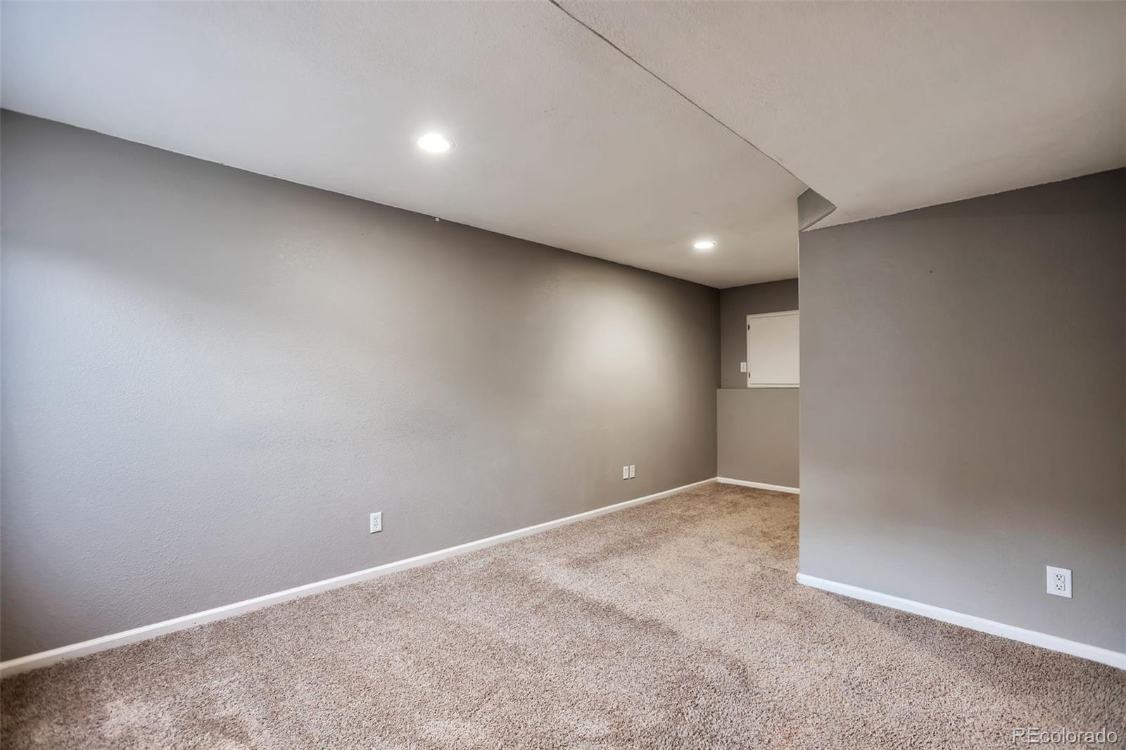 1248 Red Mountain Drive Longmont CO 80504