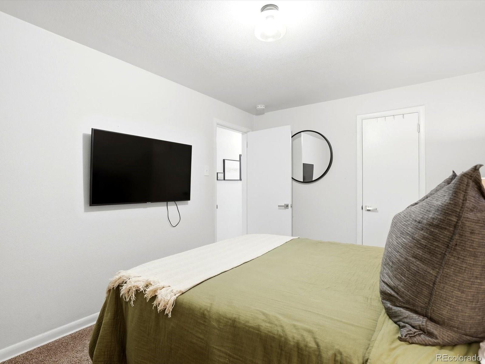 3233 Jasmine Street Denver CO 80207
