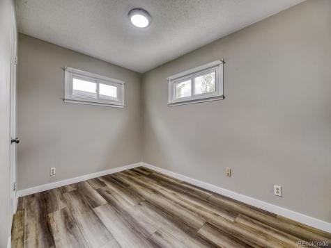 1015 W Longview Avenue Littleton CO 80120