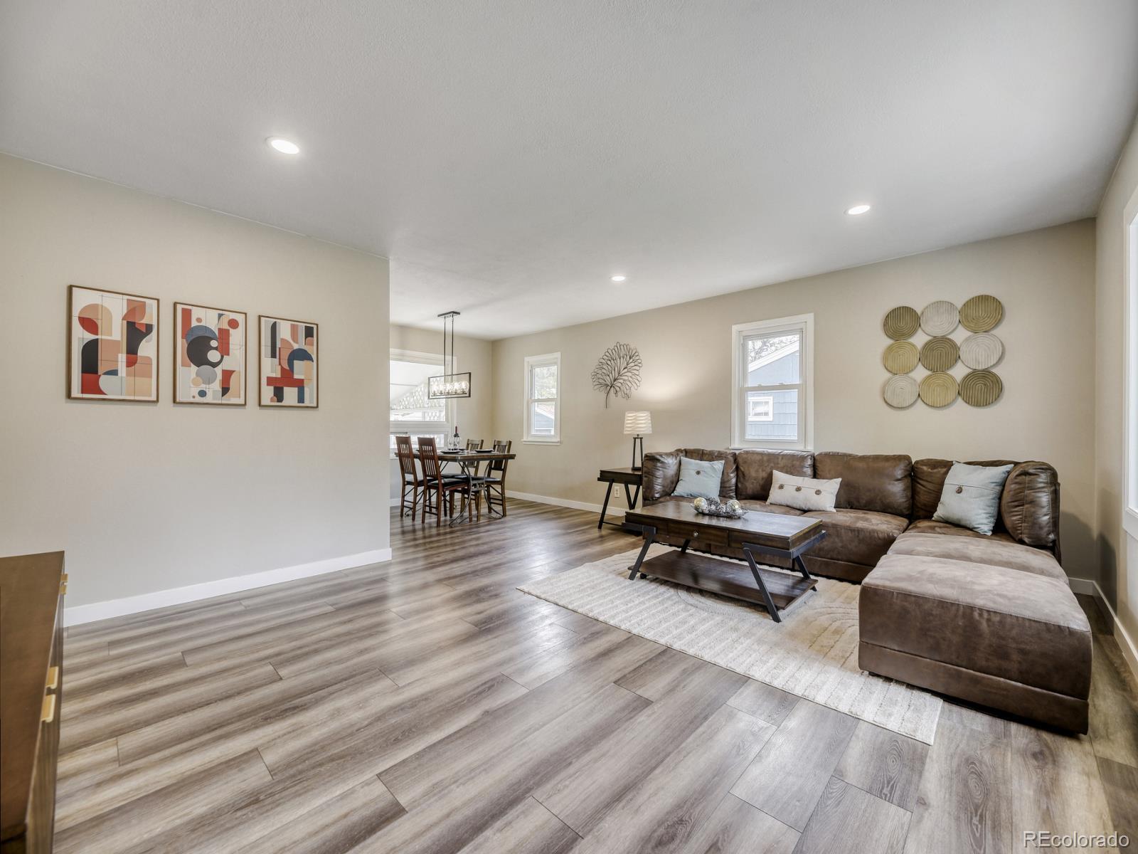 1015 W Longview Avenue Littleton CO 80120