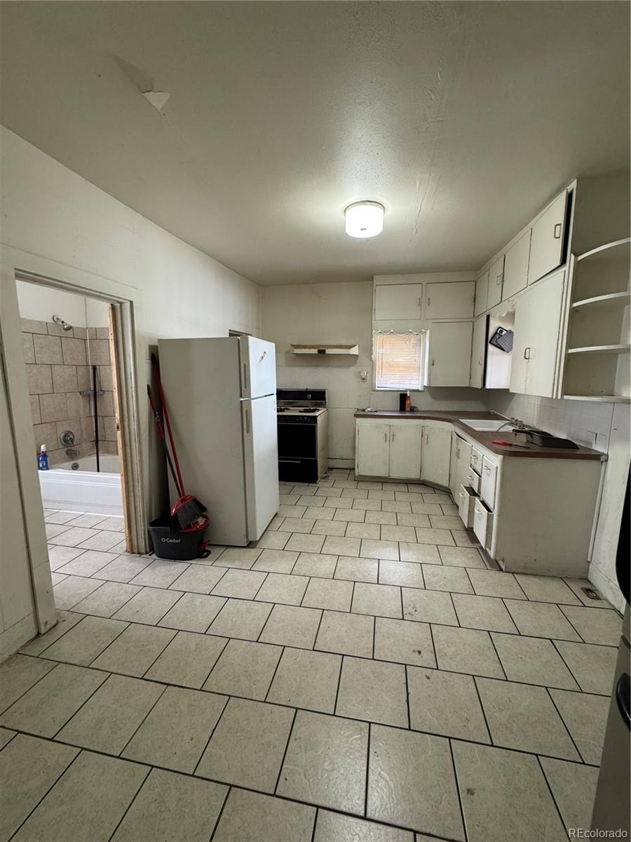 131 Saint Louis Avenue Pueblo CO 81004