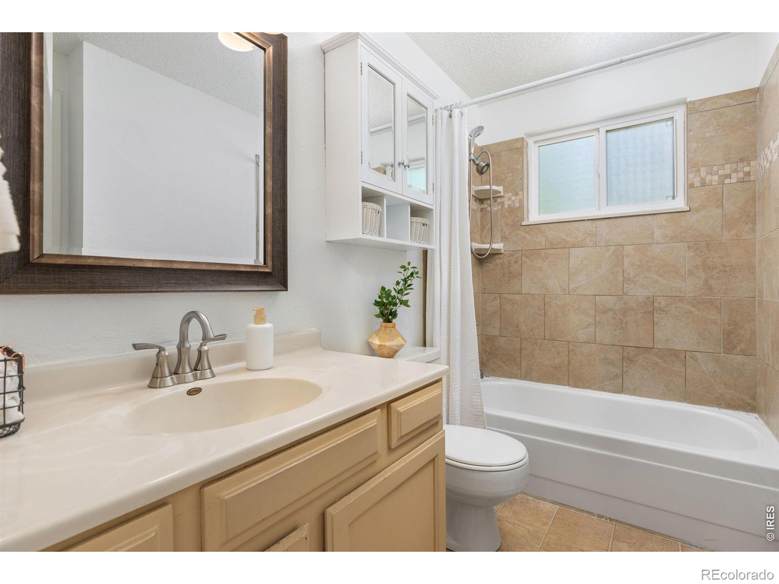 724 Hubbard Drive Longmont CO 80504