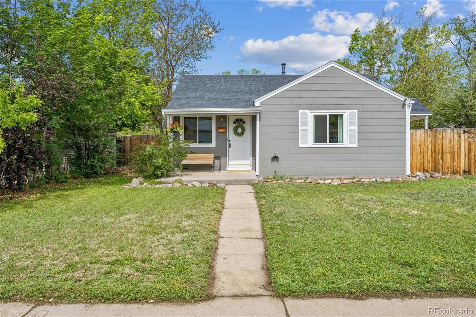 915 Newark Street Aurora CO 80010