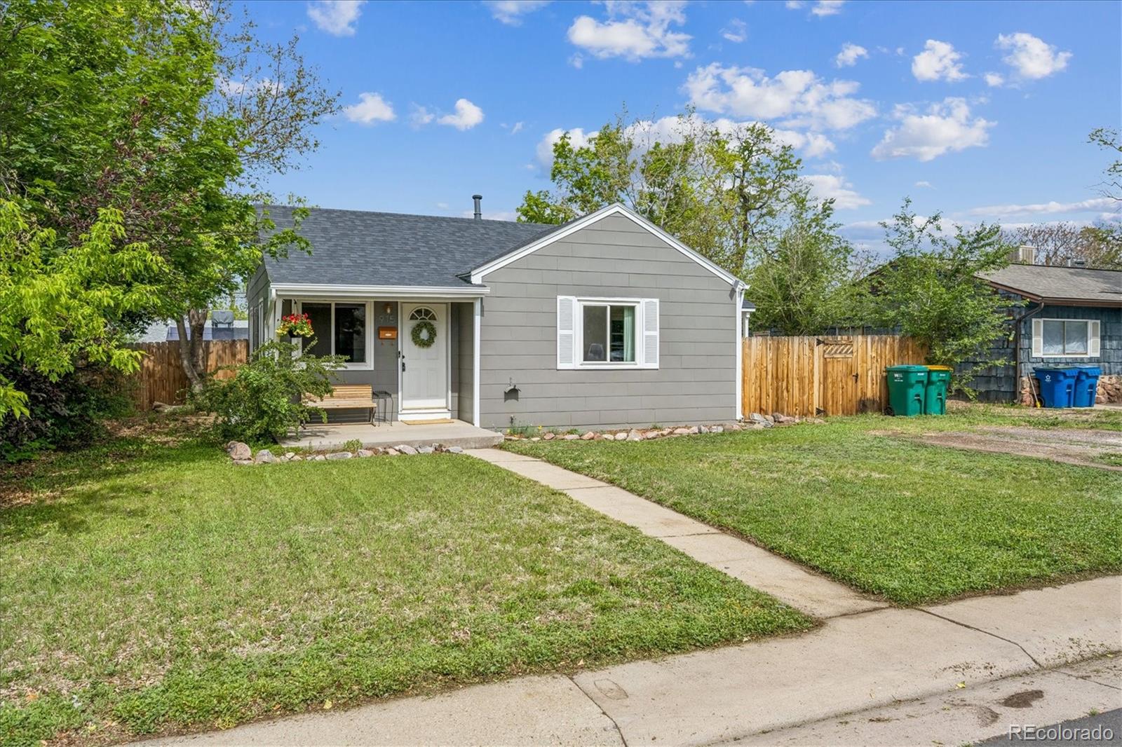 915 Newark Street Aurora CO 80010