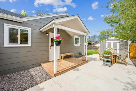 915 Newark Street Aurora CO 80010