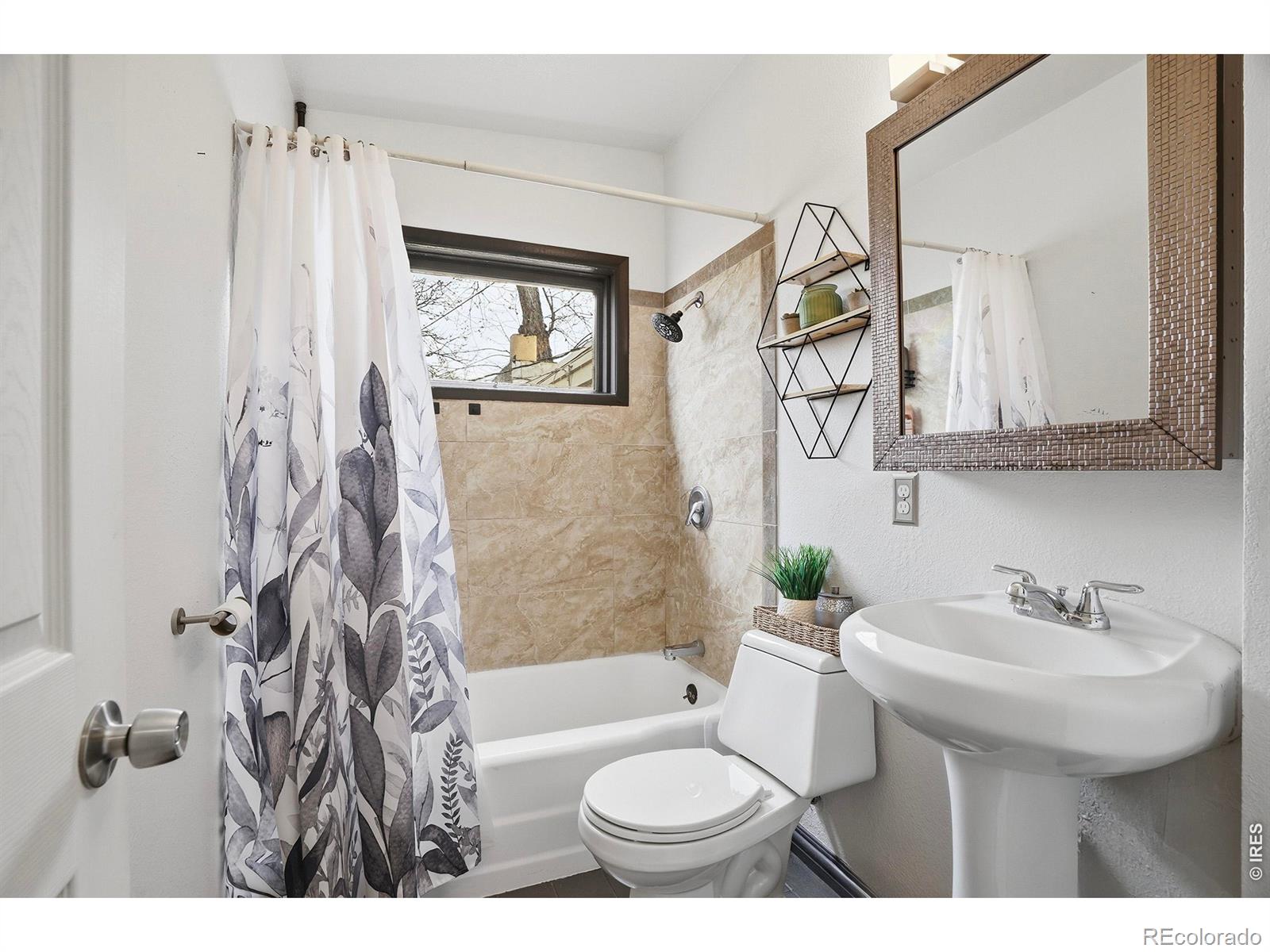 1654 S Perry Street Denver CO 80219